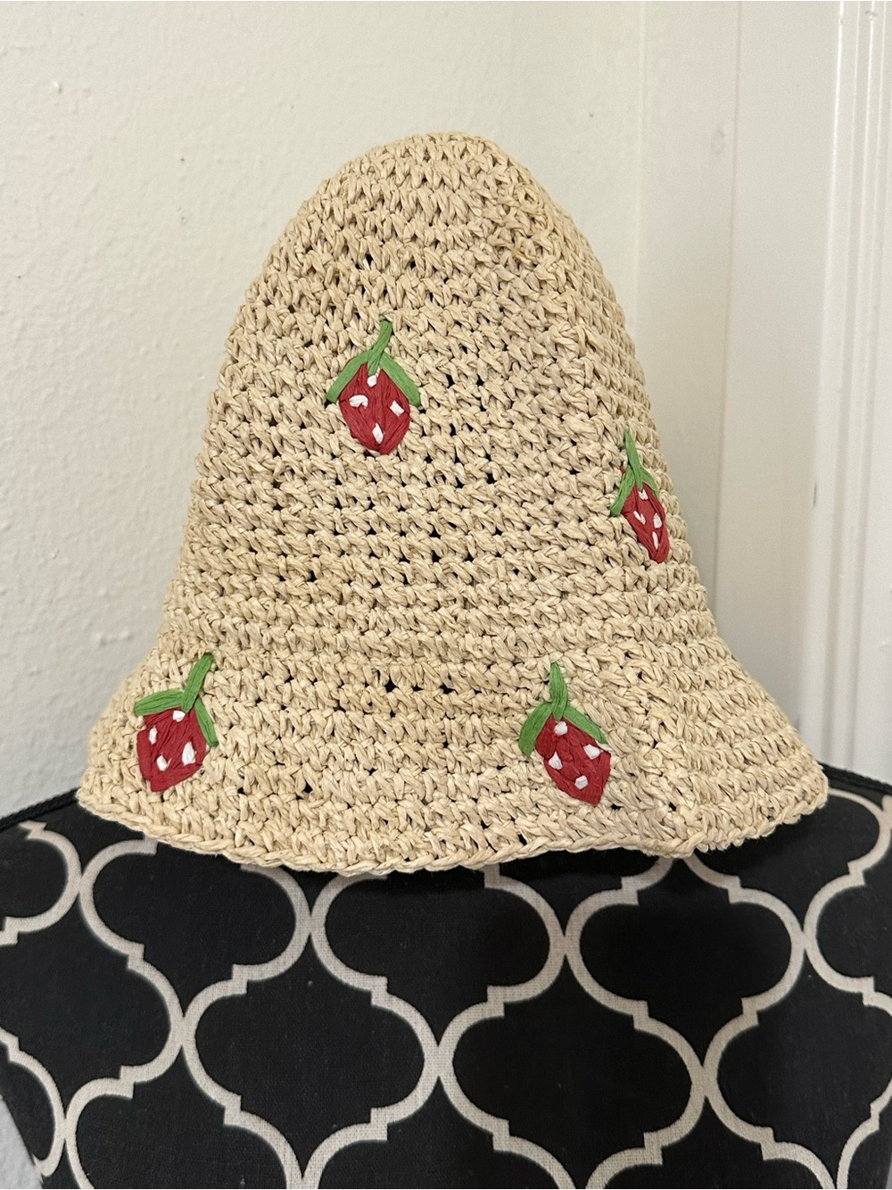 Straw Bucket Hat Women Sun Hat Crochet Mesh Woven Wide Brim Floppy Strawberries